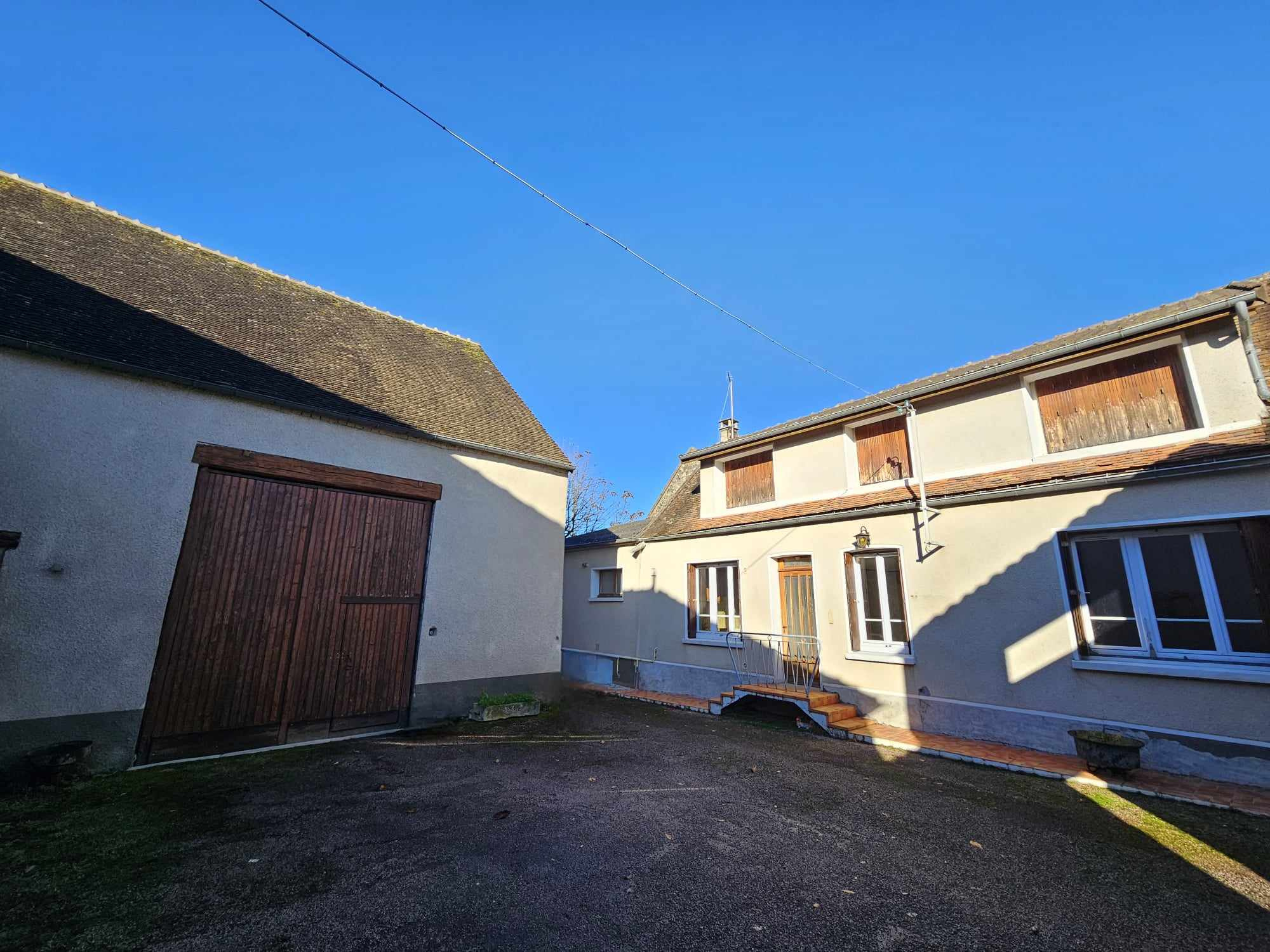 Maison 5 pièces - 111m² - MONTEREAU FAULT YONNE