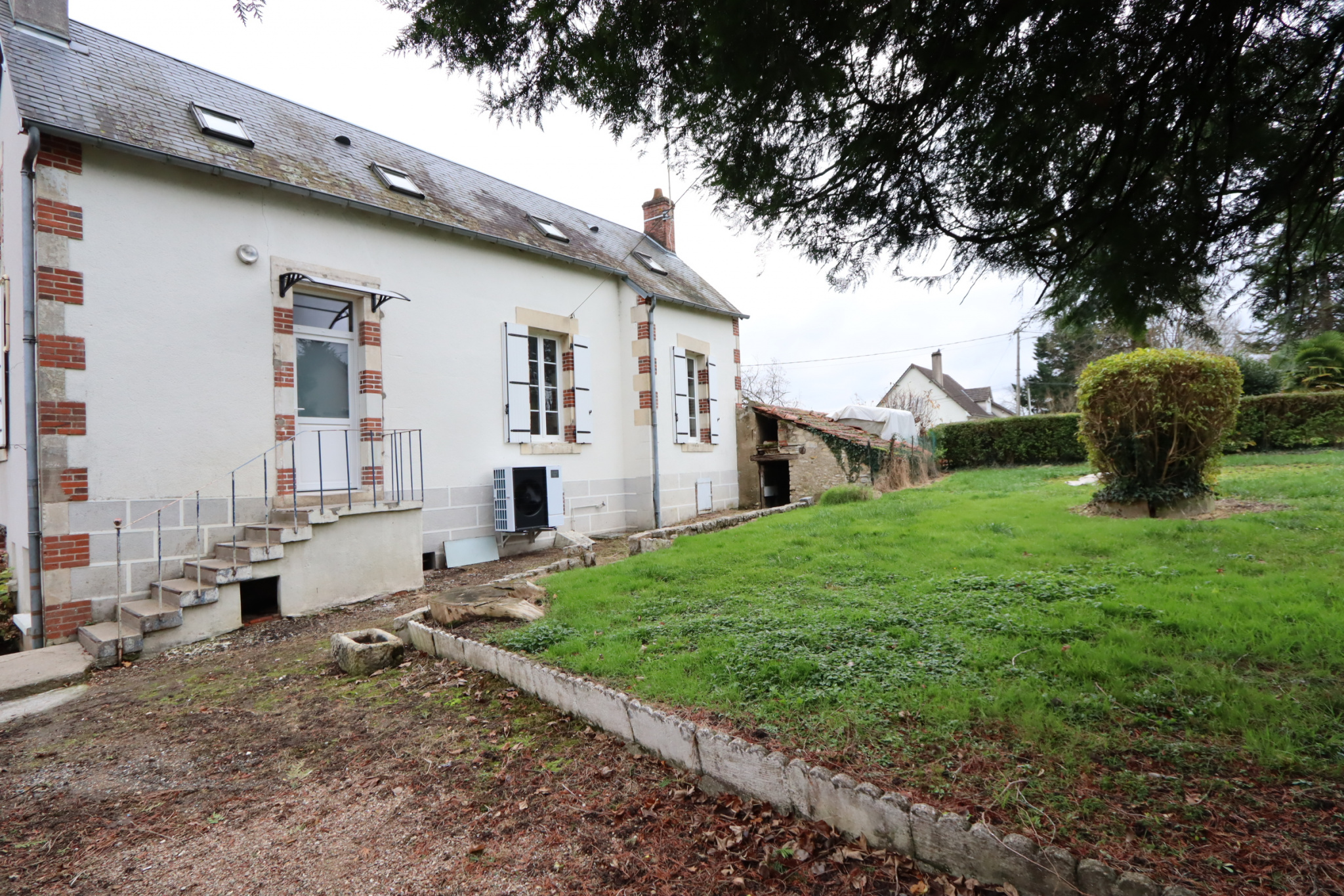 Maison 4 pièces - 80m² - LA CHAPELLE MONTLINARD