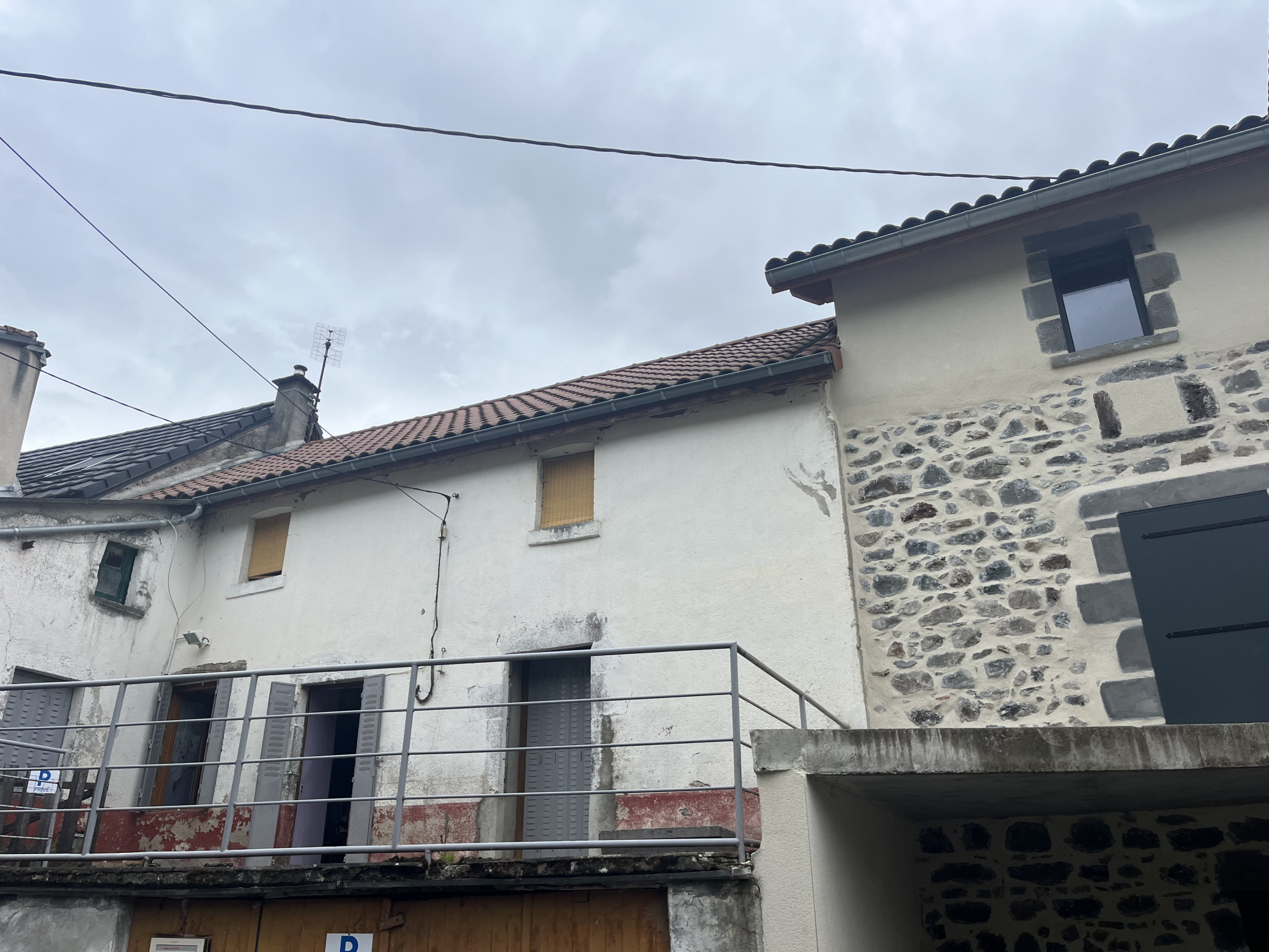 Maison 5 pièces - 84m² - COURGOUL