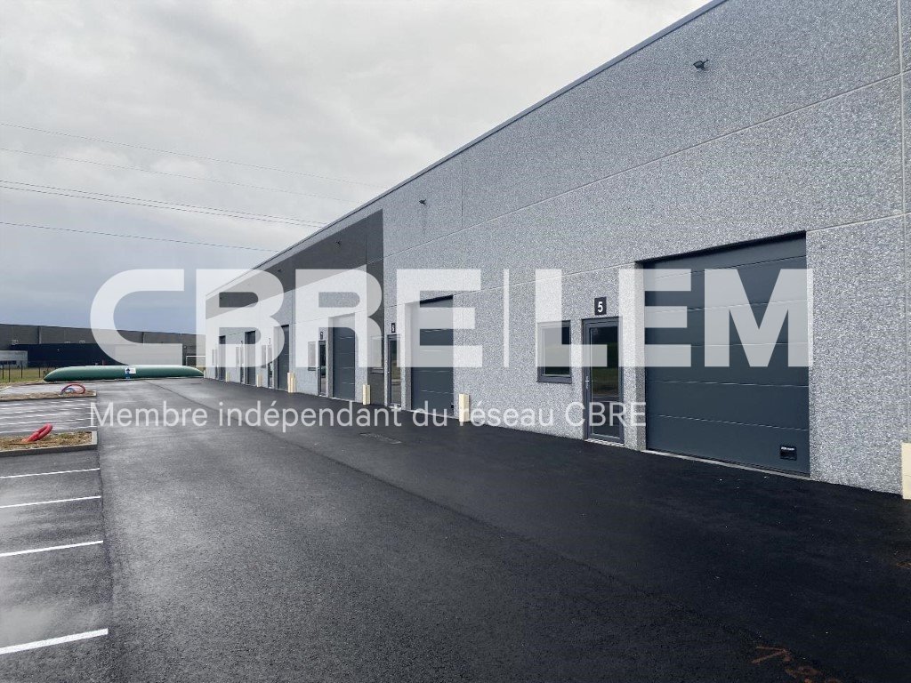 Local industriel  - 147m² - ST SAUVEUR