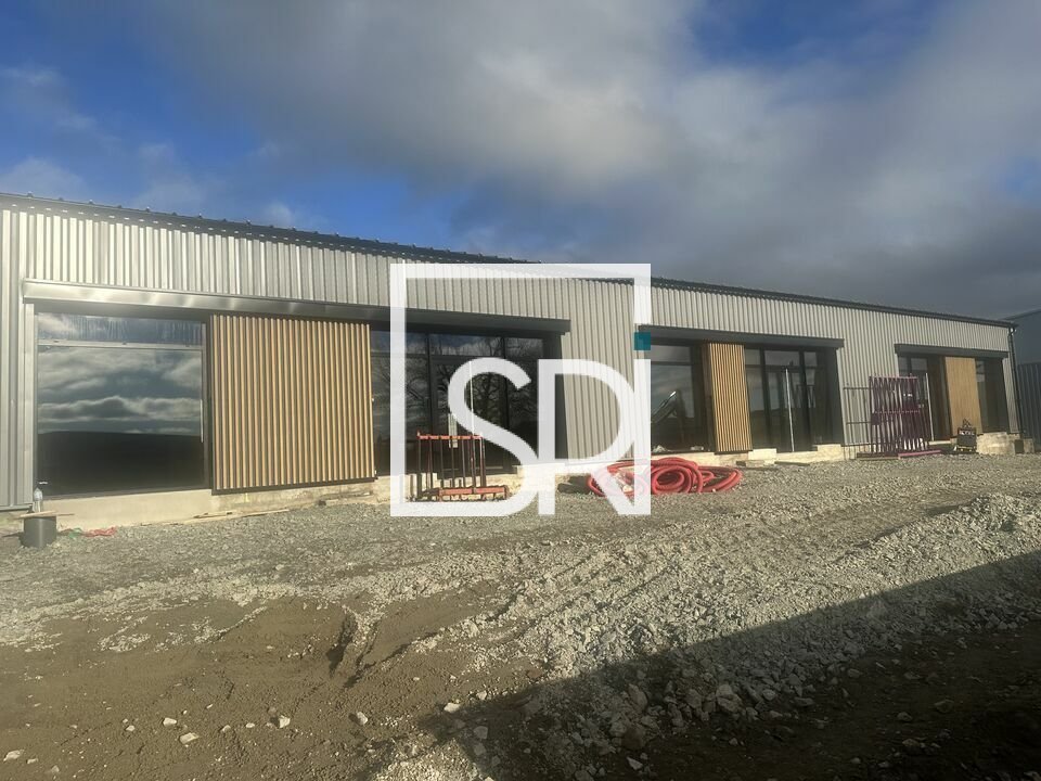 Local industriel  - 420m² - CUSSET