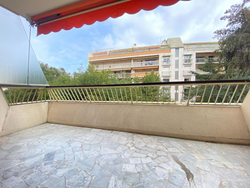 Appartement 2 pièces - 24m² - CANNES