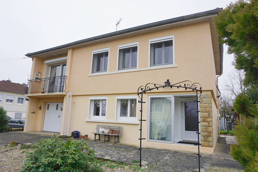 Maison 5 pièces - 135m² - DIGOIN