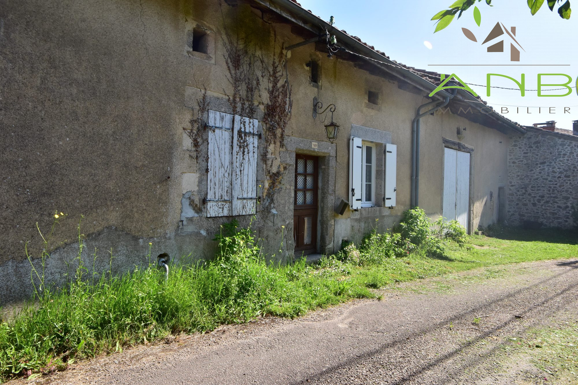 Maison 2 pièces - 53m² - BUSSEROLLES