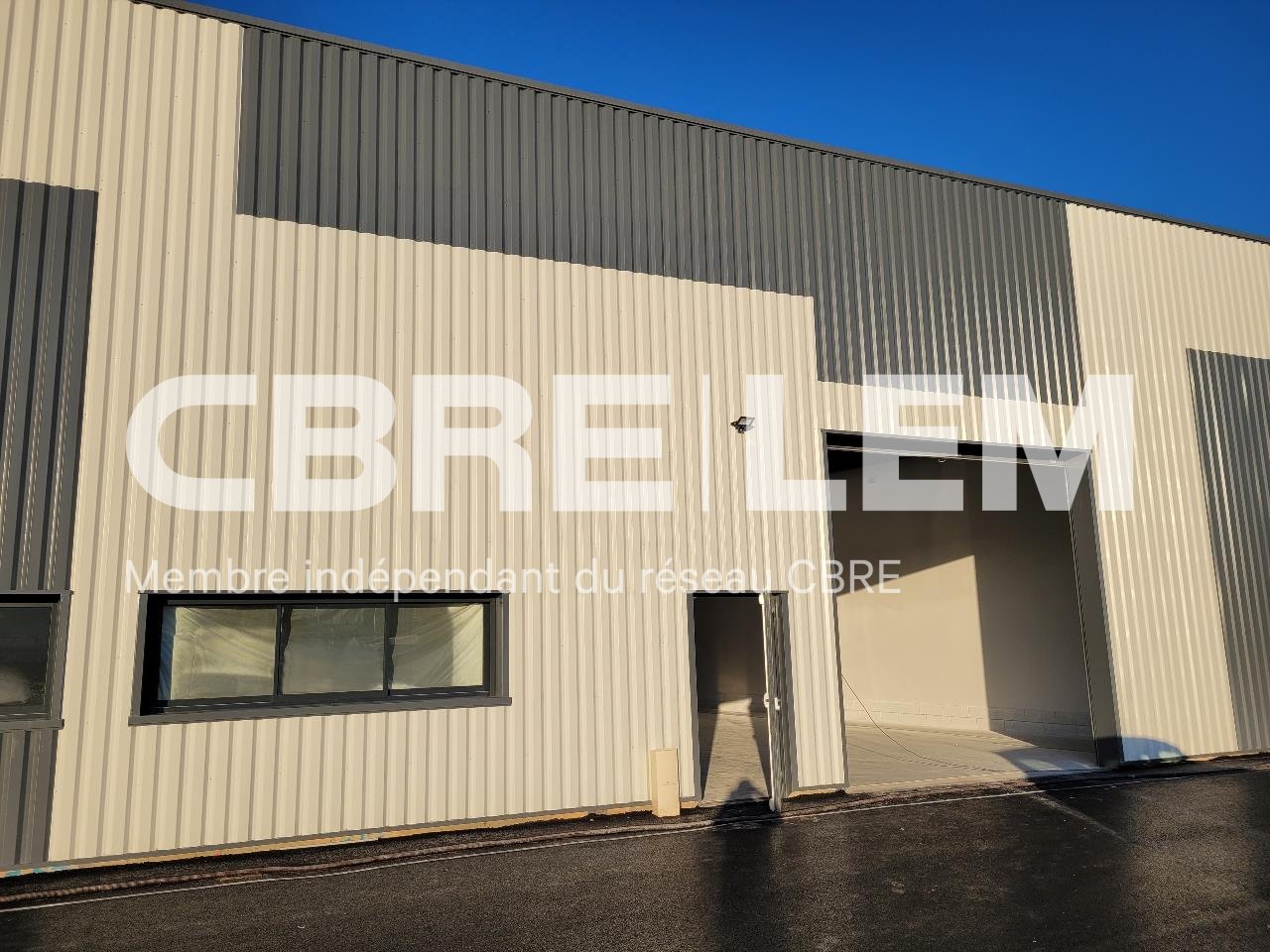 Local industriel  - 252m² - BAPEAUME LES ROUEN