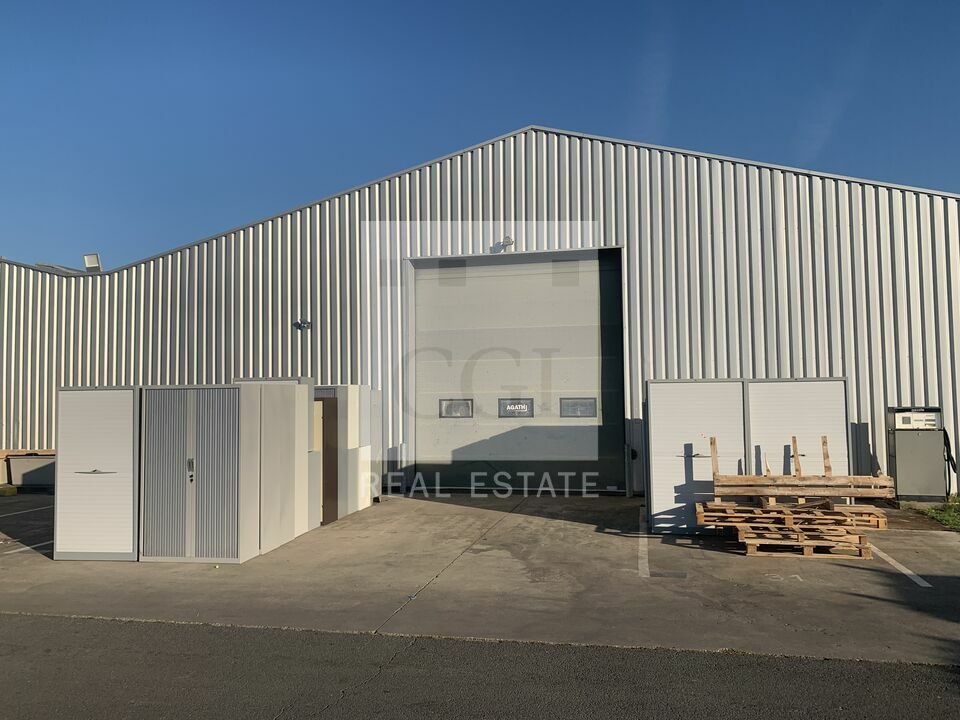 Local industriel  - 366m² - RILLIEUX LA PAPE