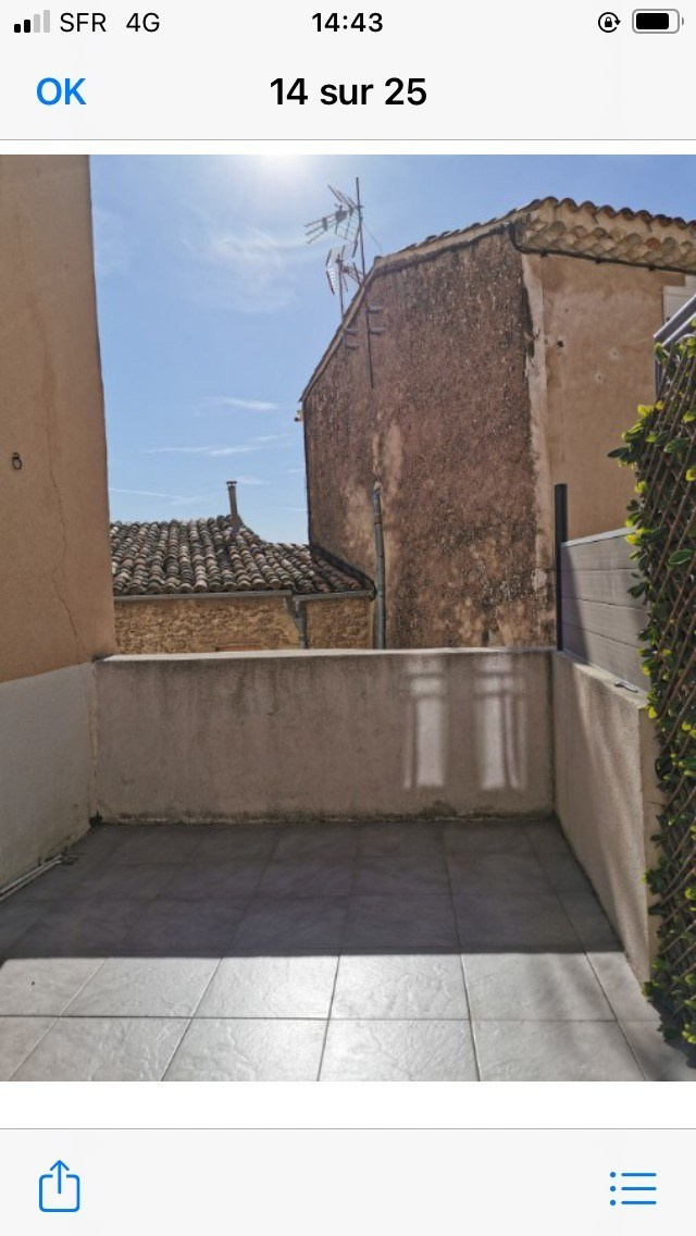 Appartement 3 pièces - 37m² - LA TOUR D AIGUES