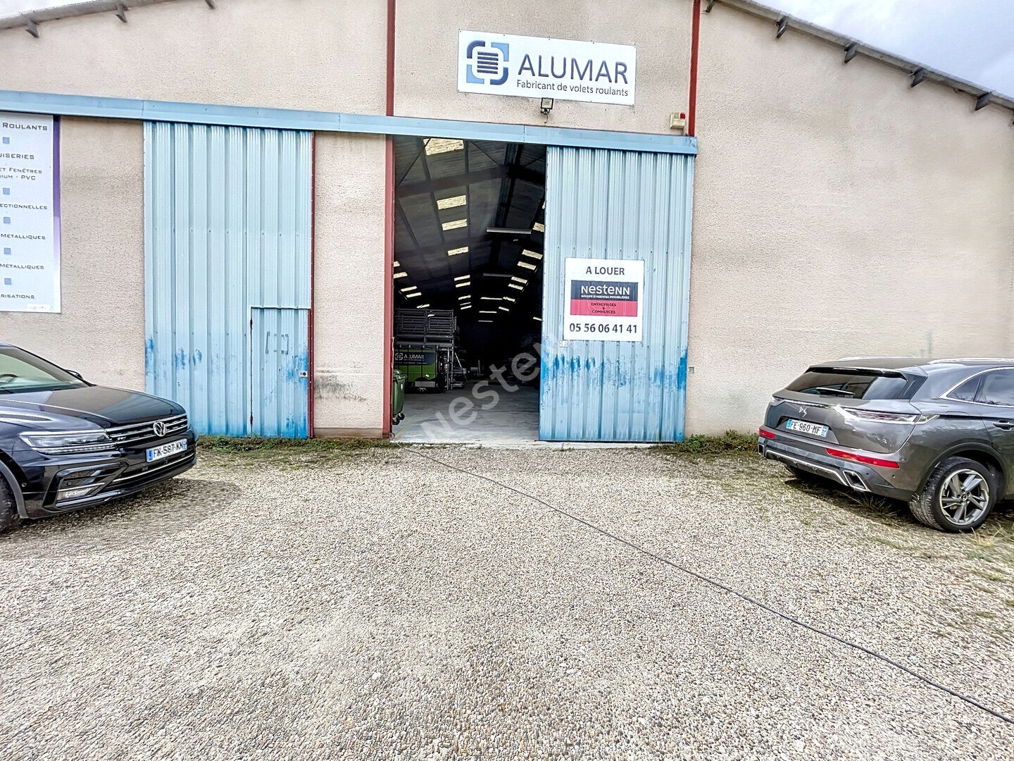 Local industriel  - 758m²