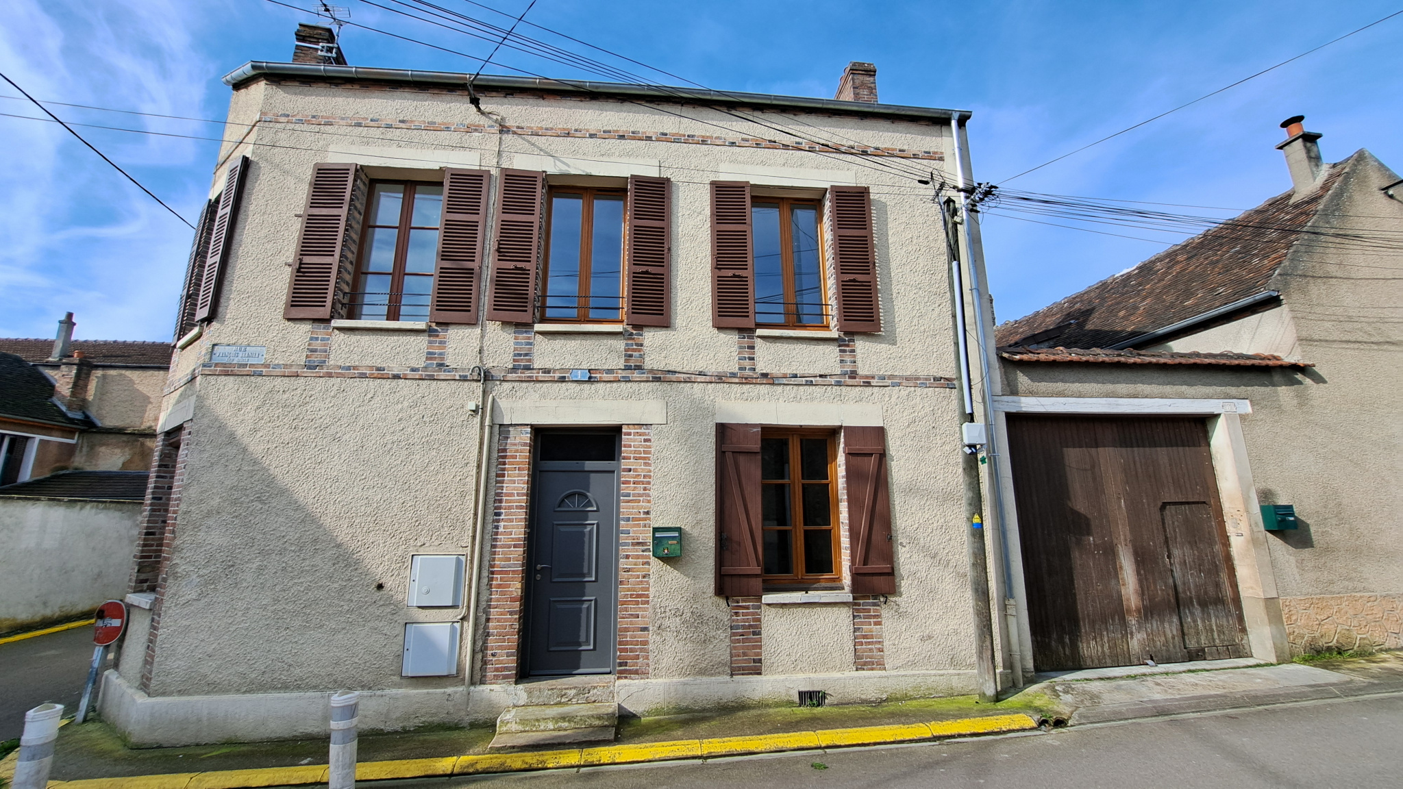 Maison 5 pièces - 92m² - PONT SUR YONNE