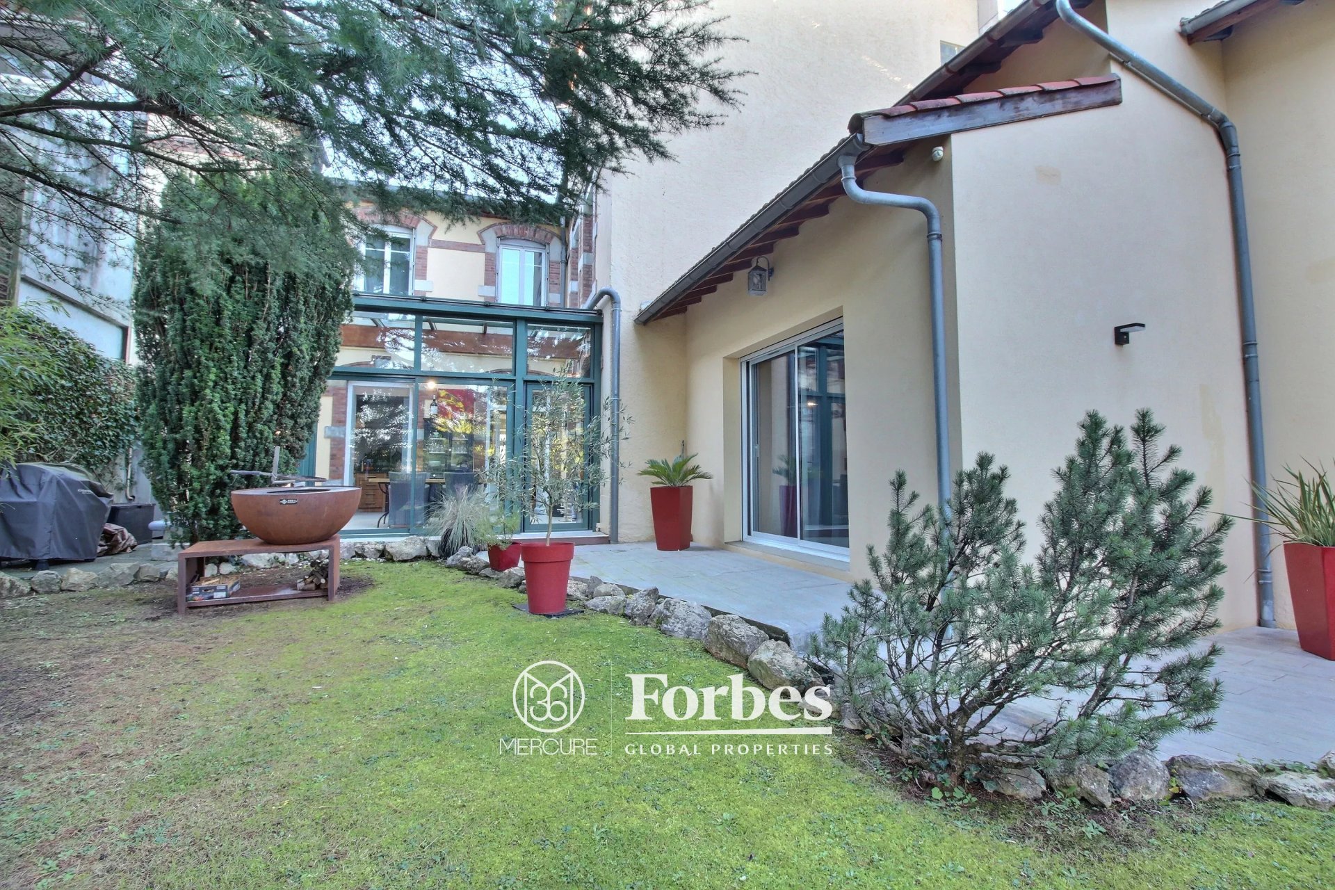 Maison 12 pièces - 363m² - LANNEMEZAN