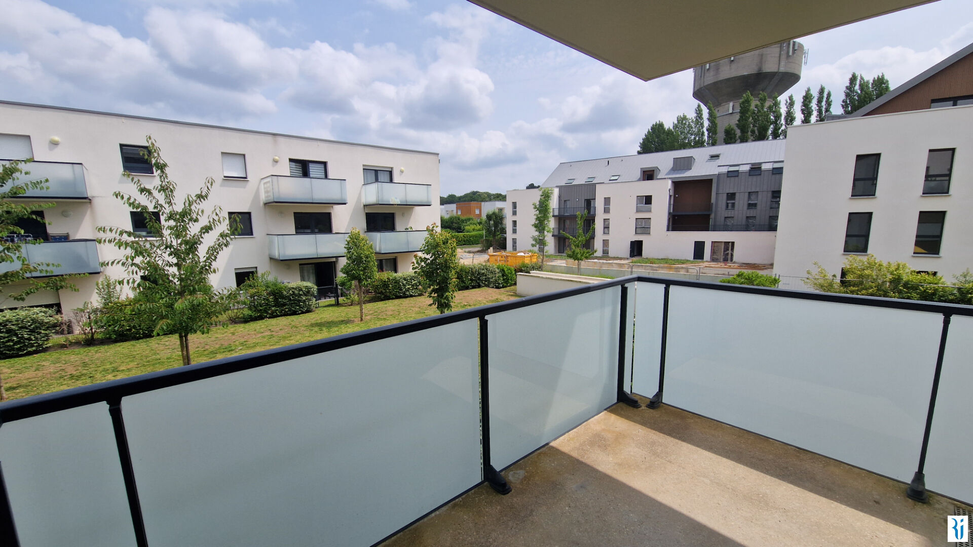 Appartement 2 pièces - 42m² - MONT ST AIGNAN