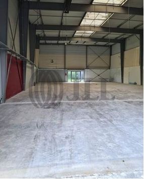 Local industriel  - 500m² - MENNECY