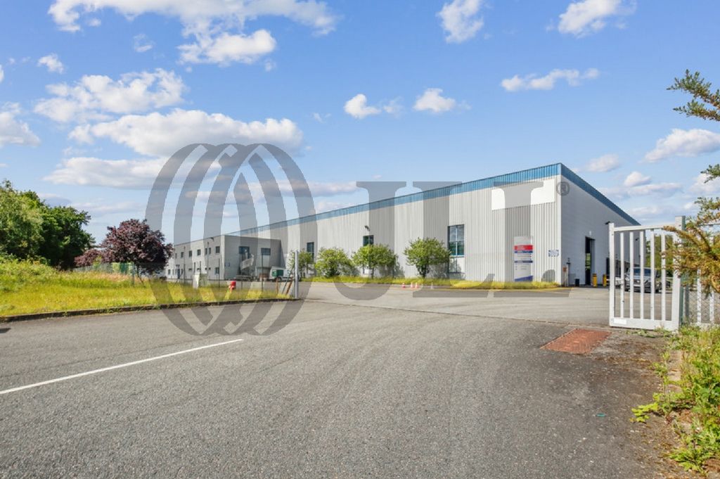 Local industriel  - 7 390m² - ORLEANS