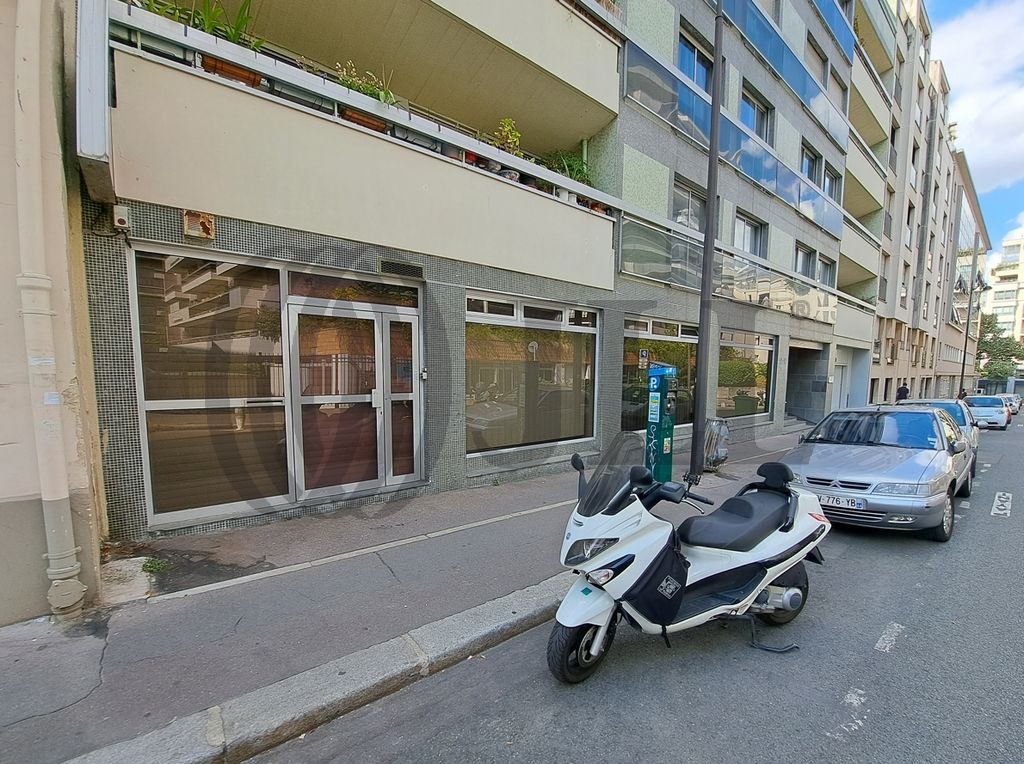 Local Professionnel  - 334m² - PARIS  - 15ème