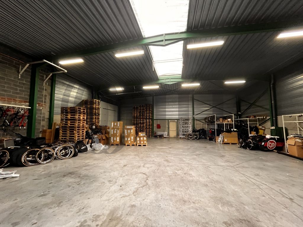 Local industriel  - 1 215m² - BONDUES