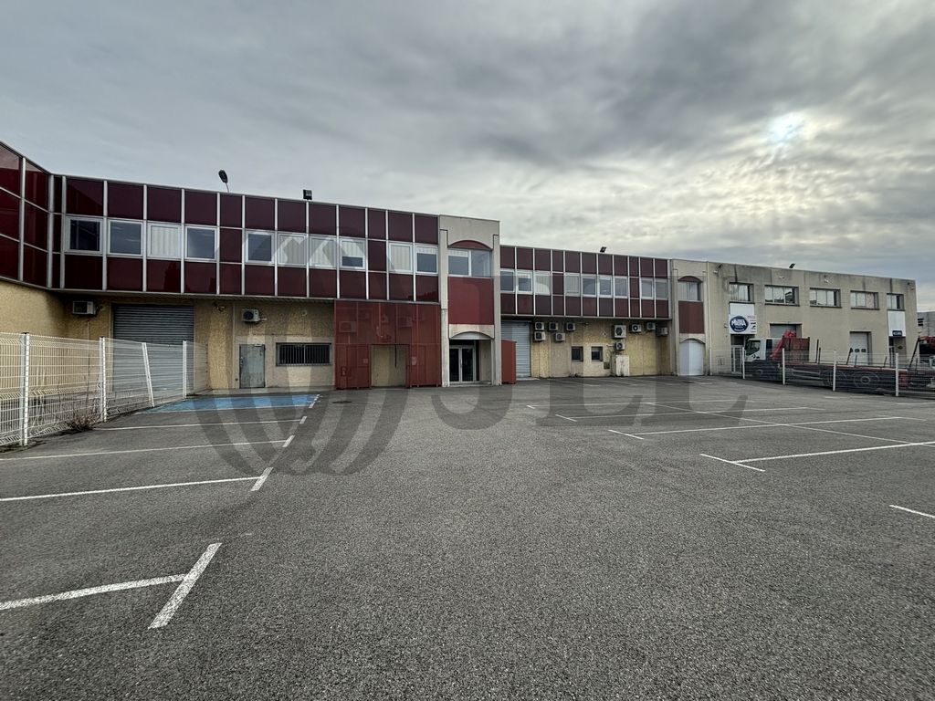 Local industriel  - 1 127m² - AIX EN PROVENCE