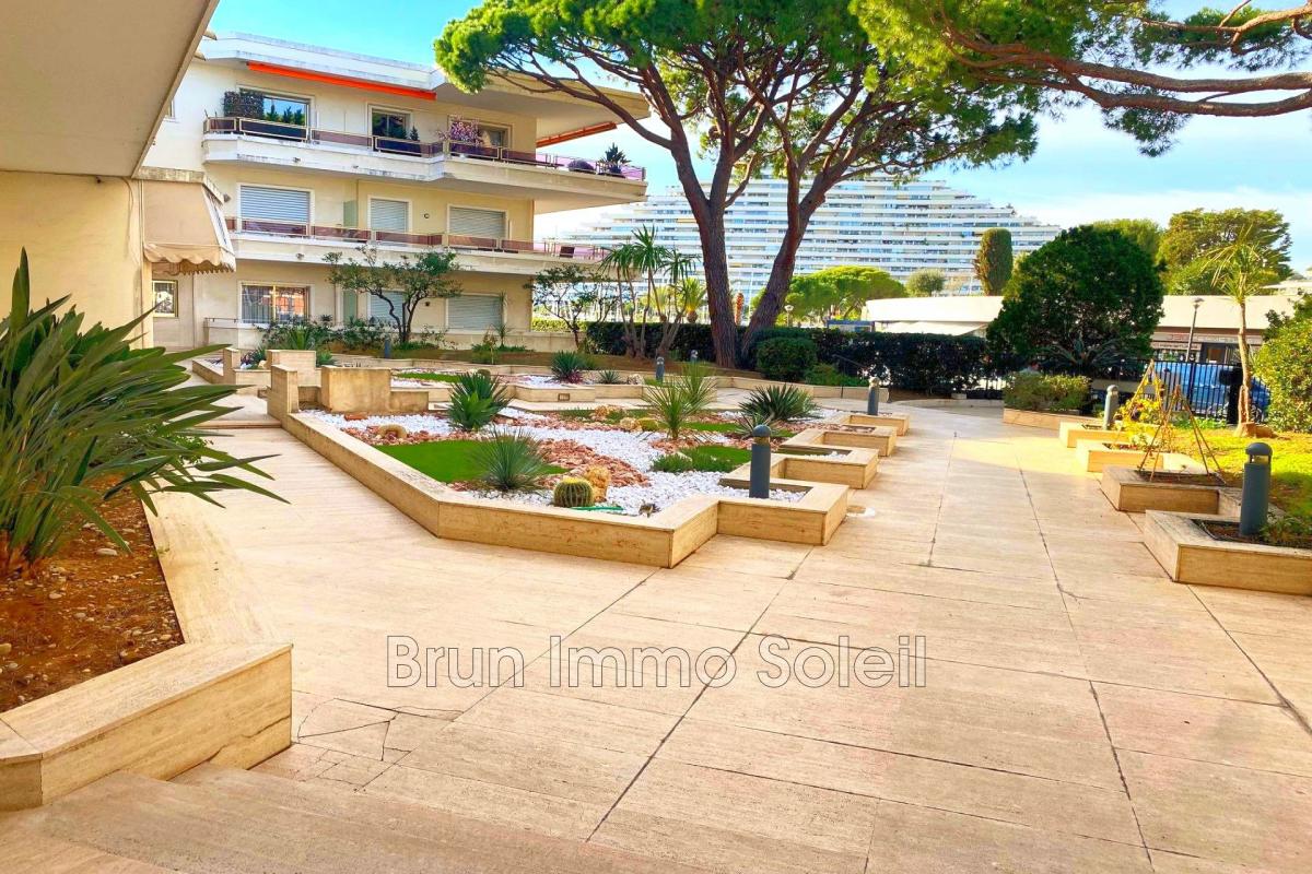 Appartement 1 pièce - 30m² - VILLENEUVE LOUBET