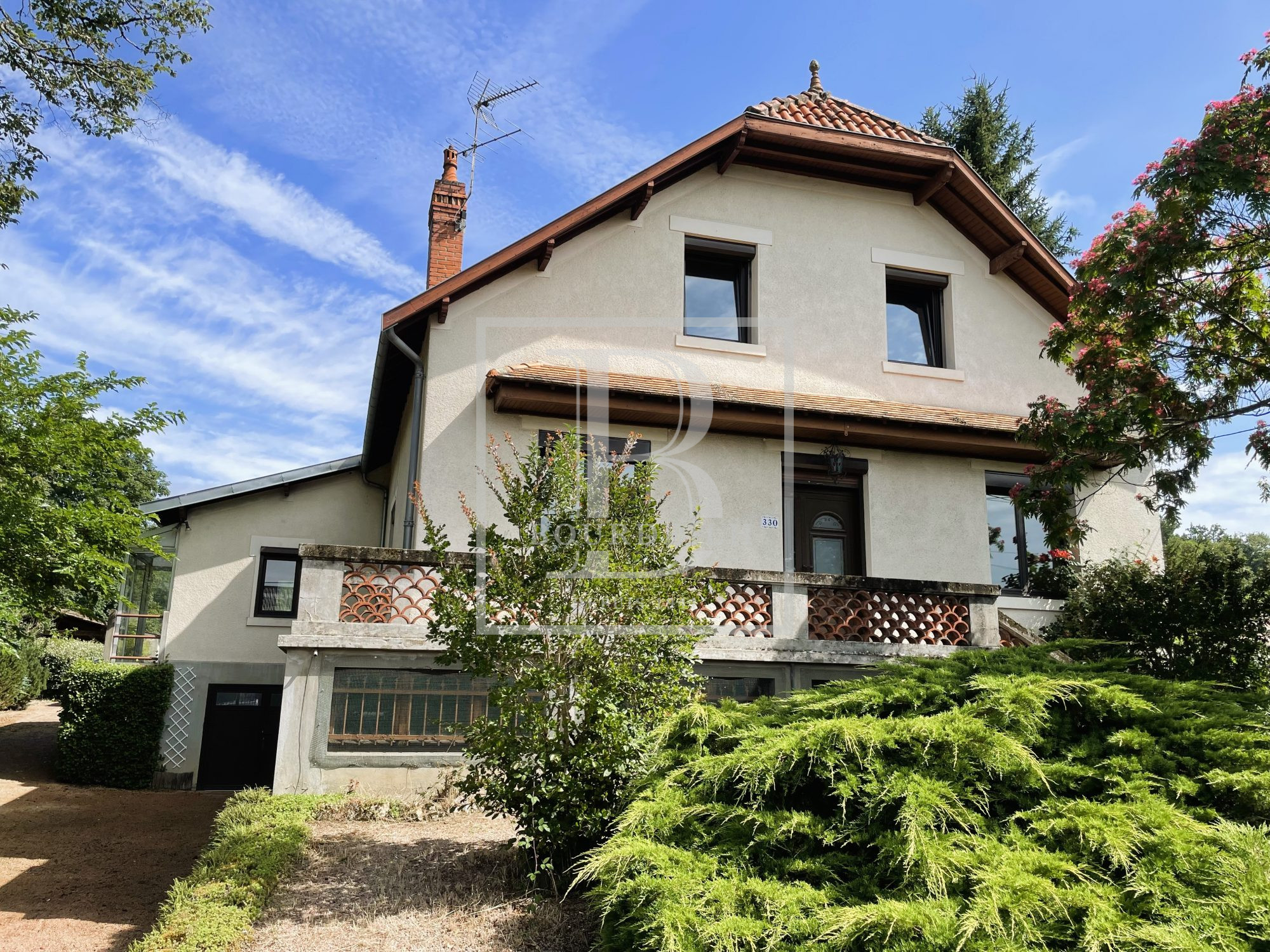 Maison 9 pièces - 224m² - PERIGUEUX