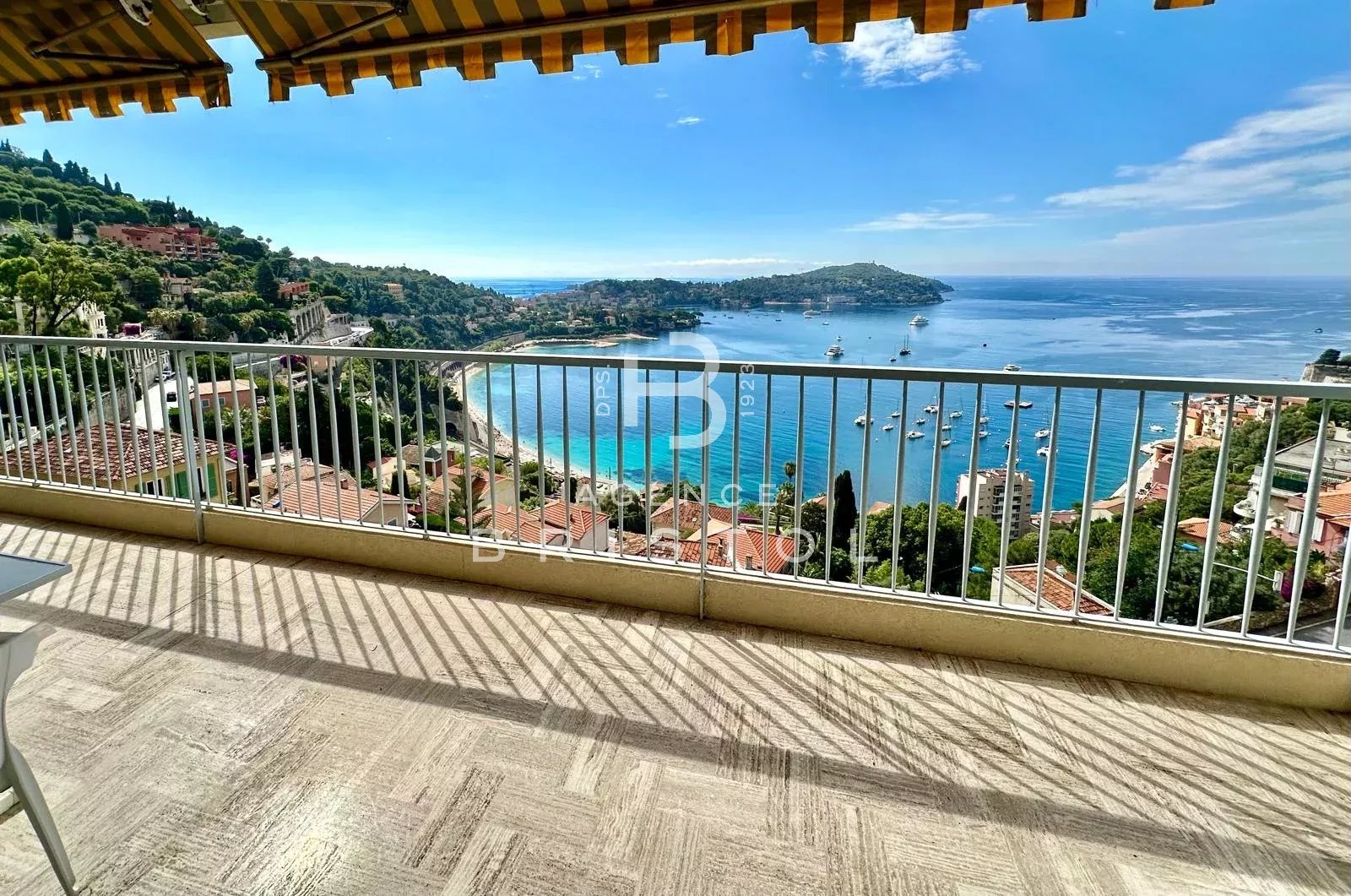 Appartement 3 pièces - 83m² - VILLEFRANCHE SUR MER