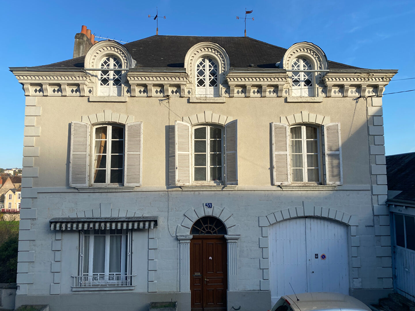 Maison 7 pièces - 237m²