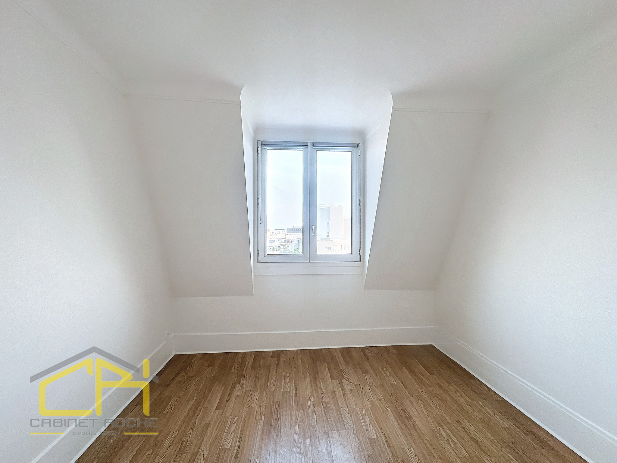 Appartement 1 pièce - 18m² - COURBEVOIE