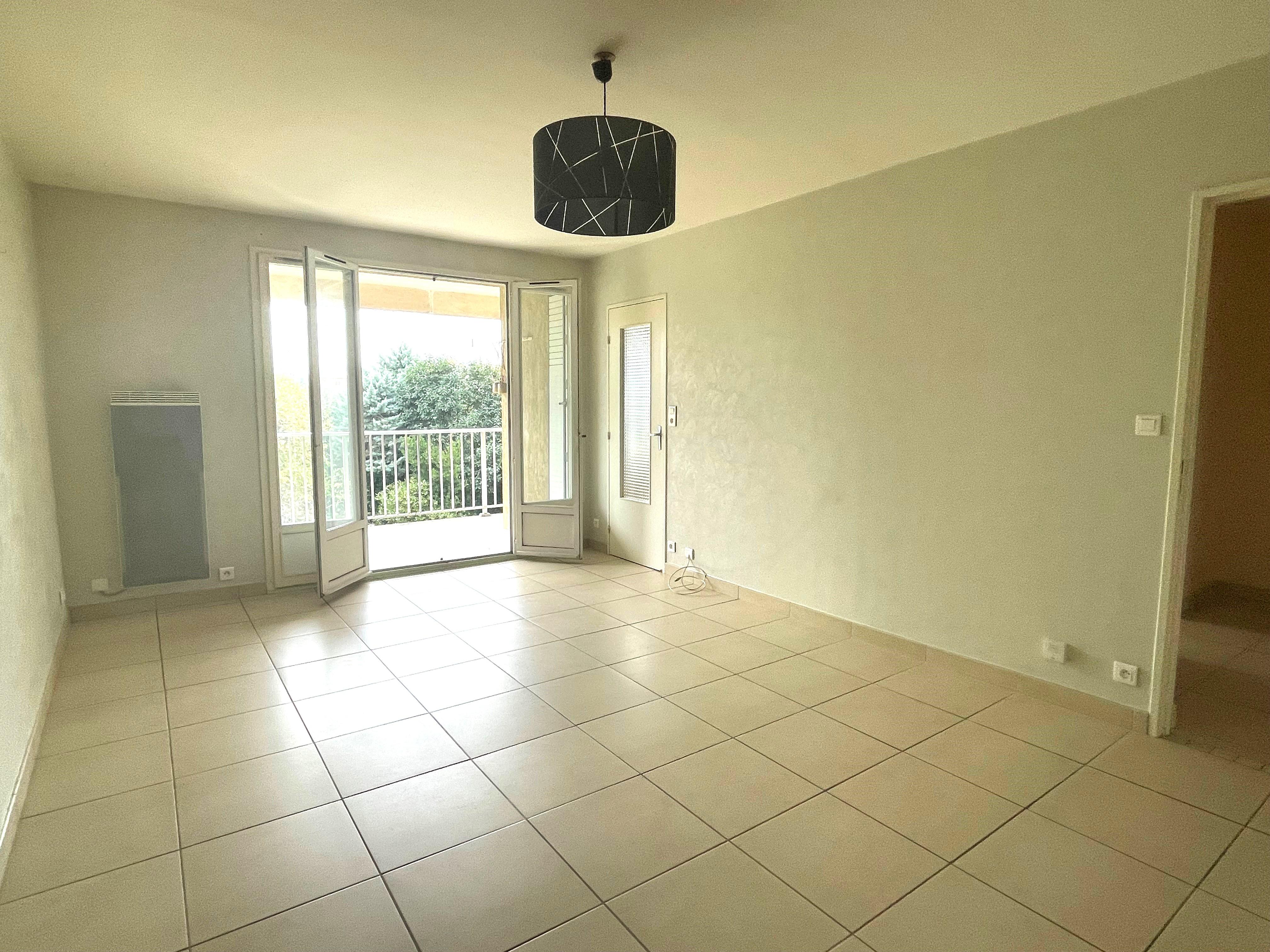 Appartement 2 pièces - 64m² - TOURNON SUR RHONE