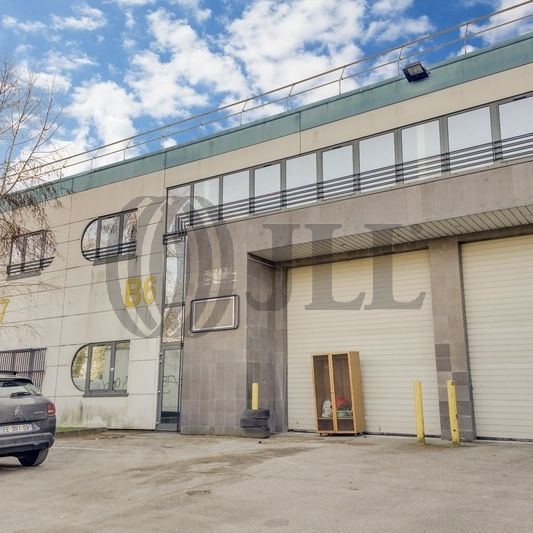 Local industriel  - 687m² - LE THILLAY