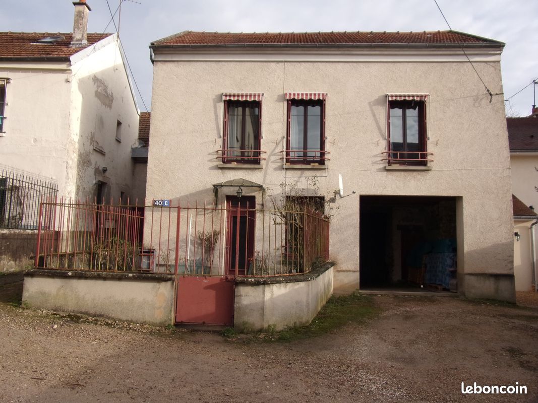 Maison 5 pièces - 70m² - LA FERTE SOUS JOUARRE