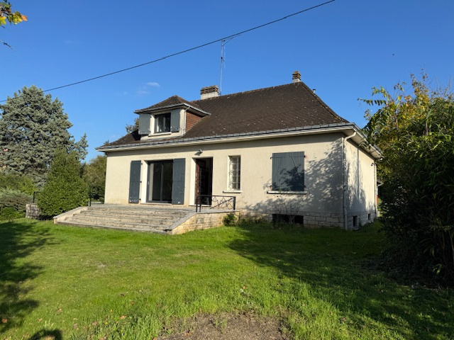 Maison 6 pièces - 142m² - MONTMORILLON