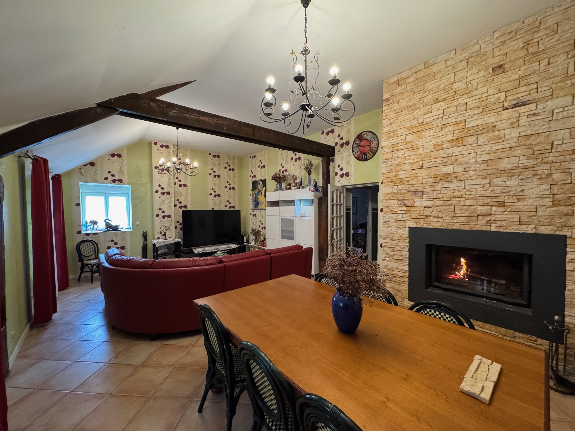 Maison 8 pièces - 294m² - BETHINES