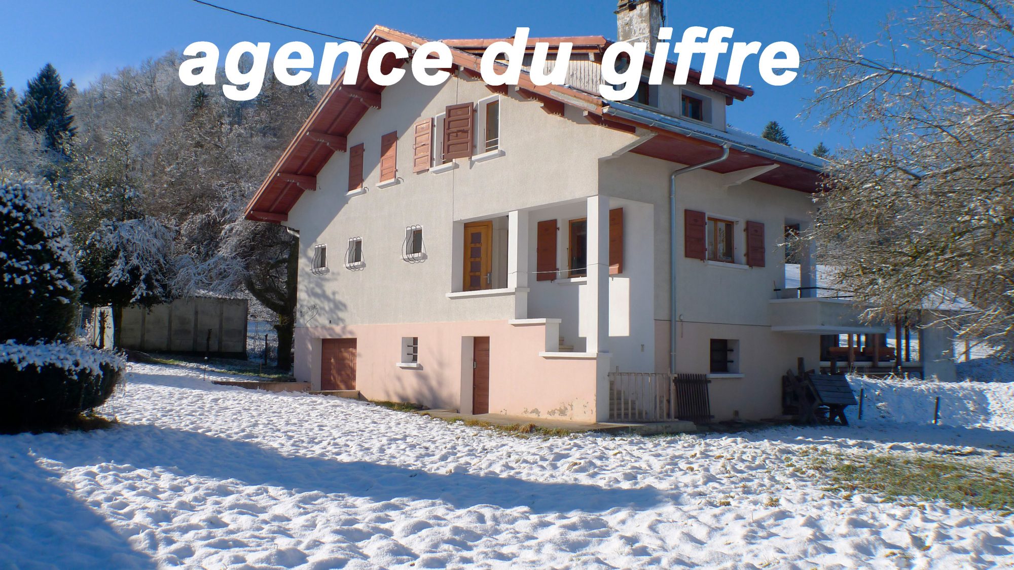 Maison 13 pièces - 200m² - MORILLON