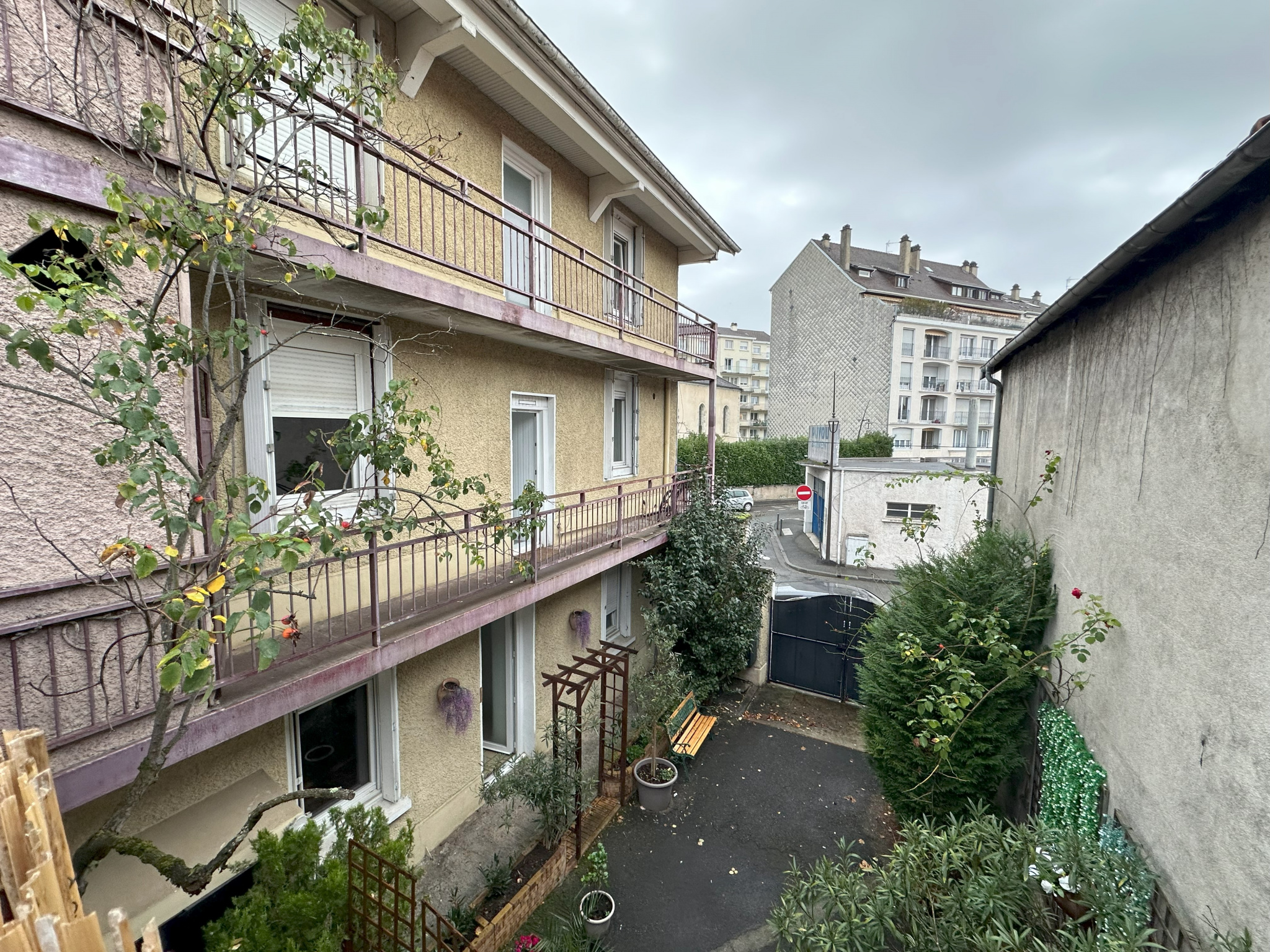 Immeuble  - 241m² - PAU