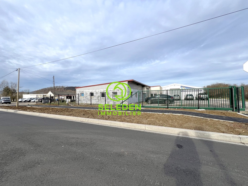 Local industriel  - 160m² - NOEUX LES MINES