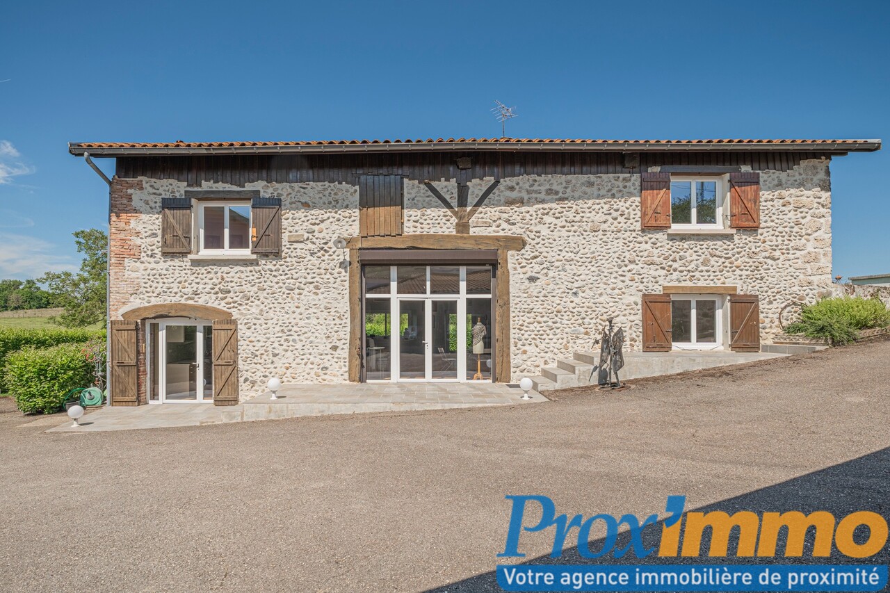 Maison 8 pièces - 334m² - RIVES