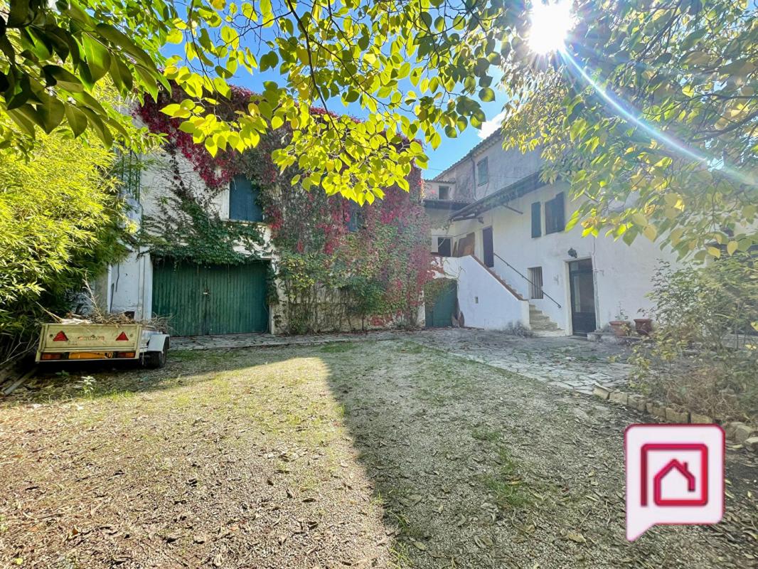 Maison 5 pièces - 210m² - RIBAUTE LES TAVERNES