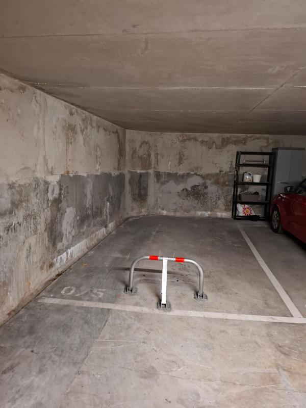 Parking  - ST LAURENT DU VAR