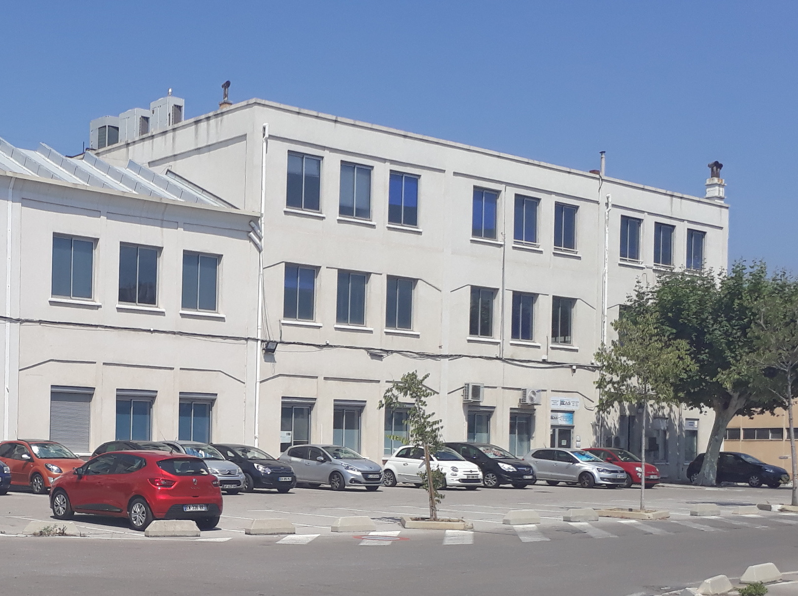 Local Professionnel  - 1 023m² - MARSEILLE  - 14ème