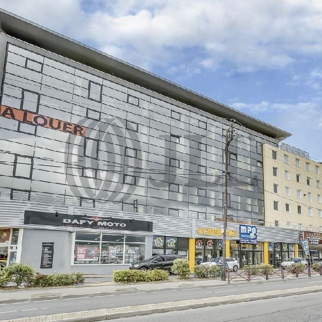 Local Professionnel  - 691m² - BEZONS