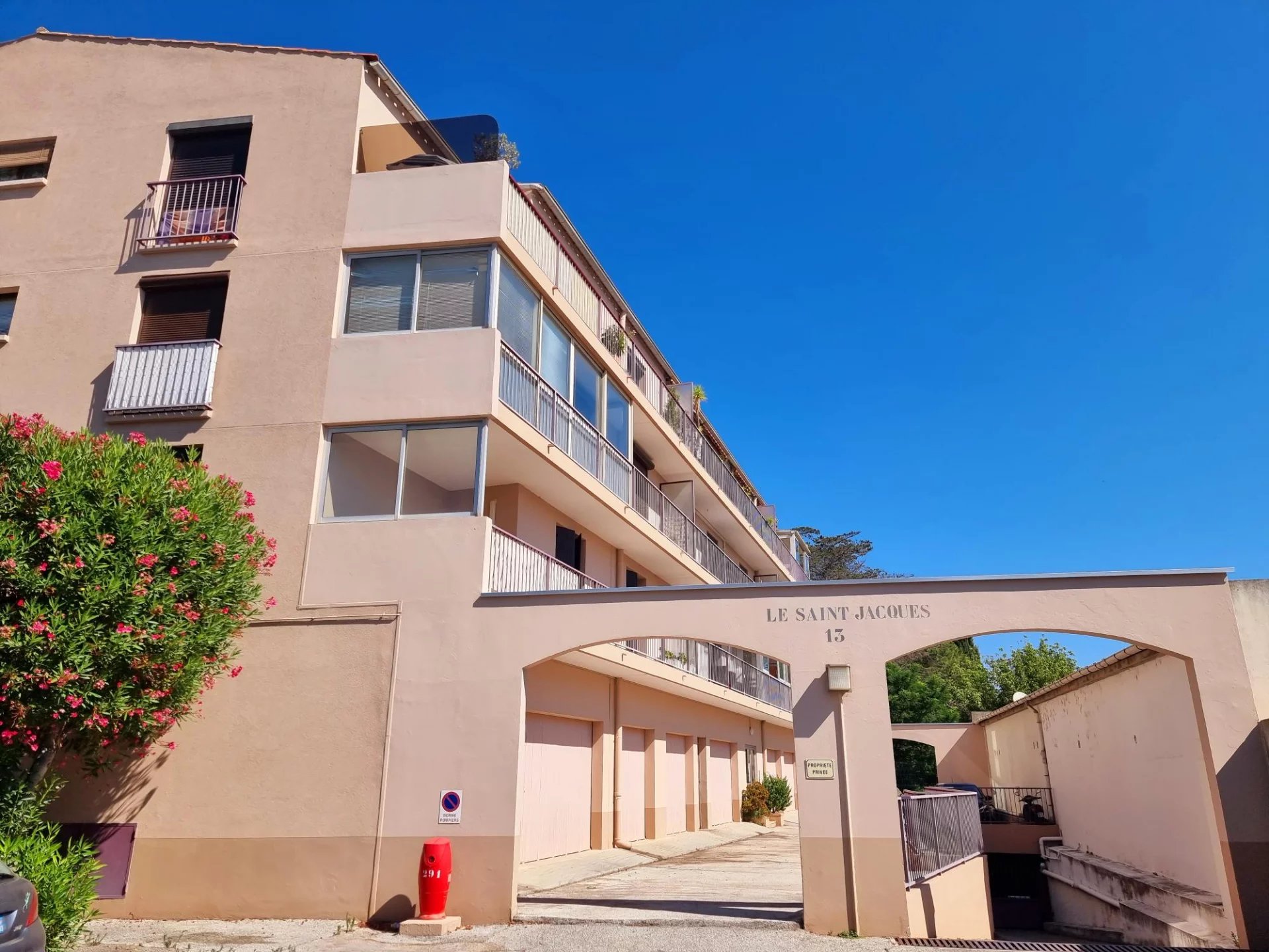 Appartement 2 pièces - 63m² - HYERES