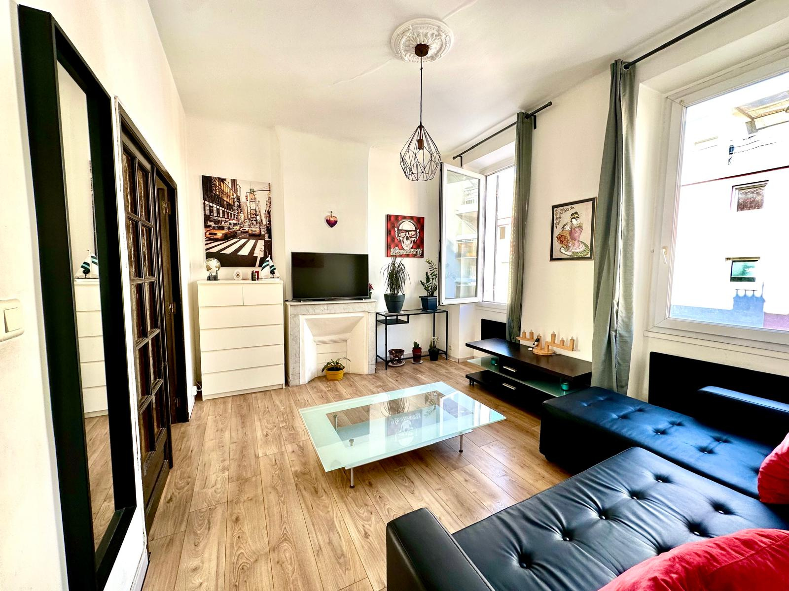 Appartement 2 pièces - 36m² - MARSEILLE  - 10ème