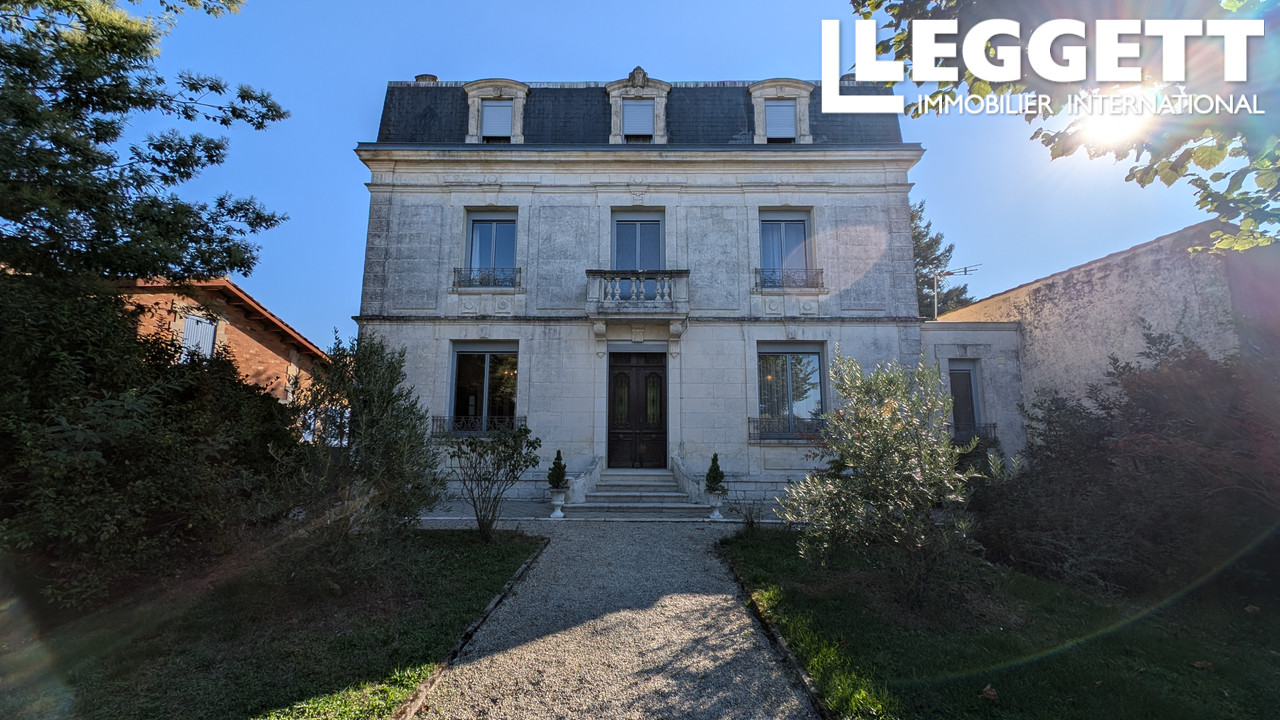 Maison 12 pièces - 421m² - CHARDES