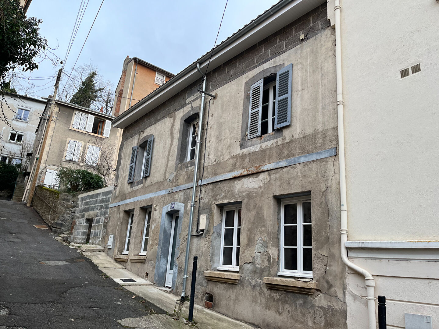 Maison 2 pièces - 49m² - THIERS