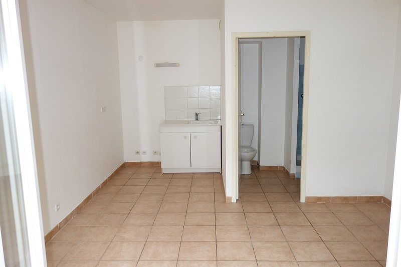 Appartement 1 pièce - 18m² - NIMES