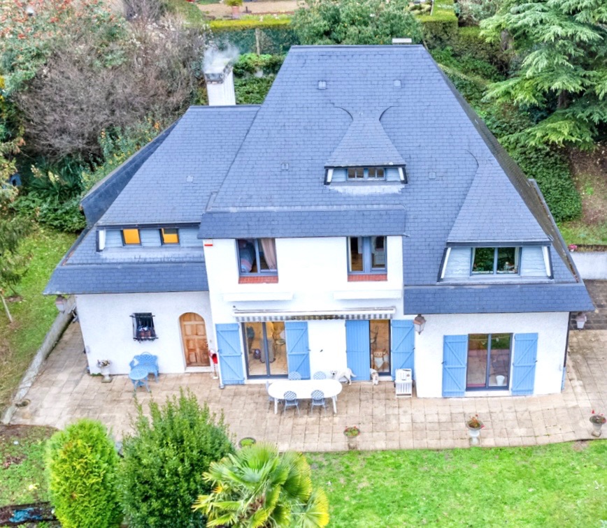 Maison 8 pièces - 231m²