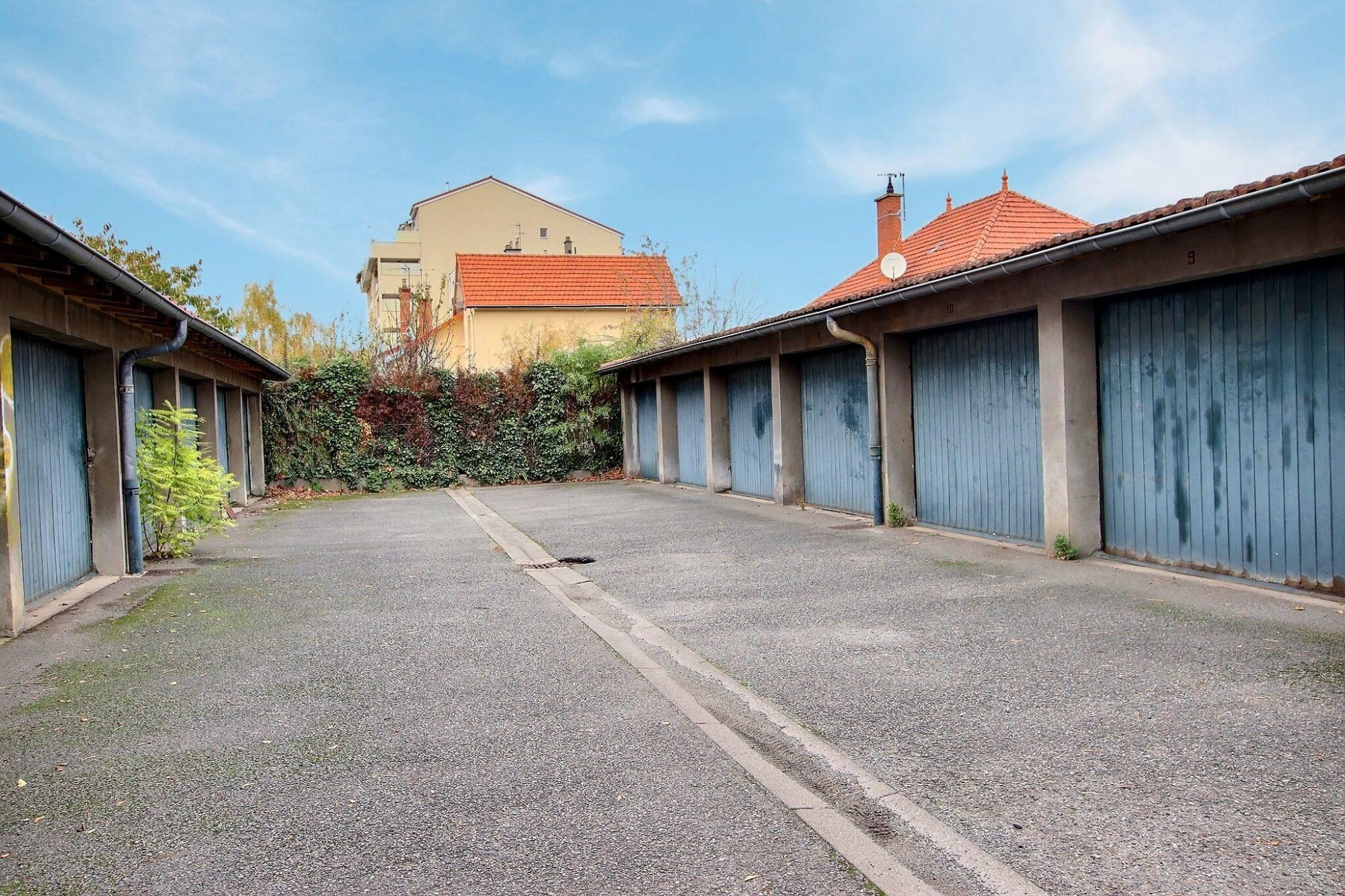 Parking  - CLERMONT FERRAND