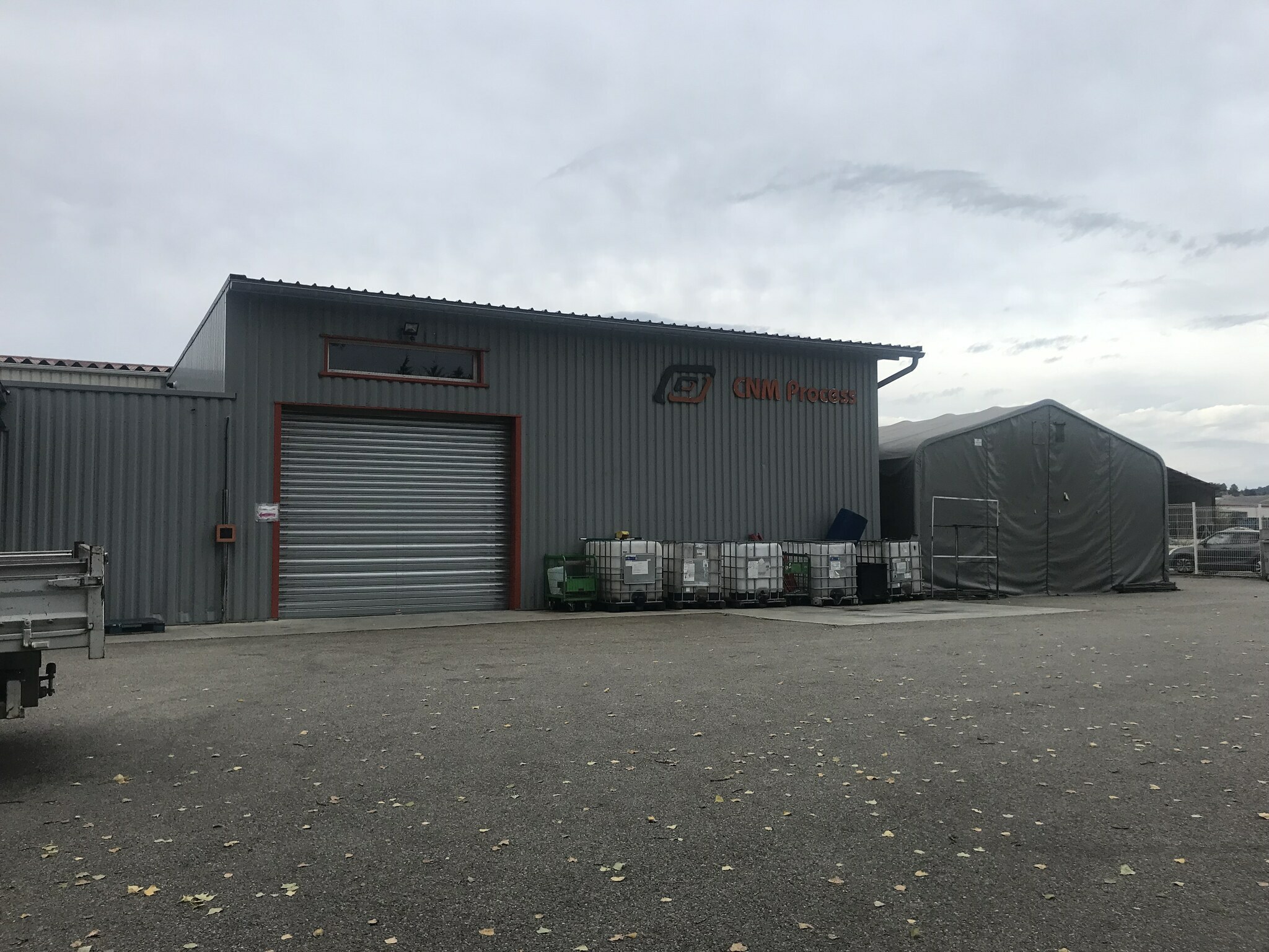 Local industriel  - 500m² - ST DONAT SUR L HERBASSE