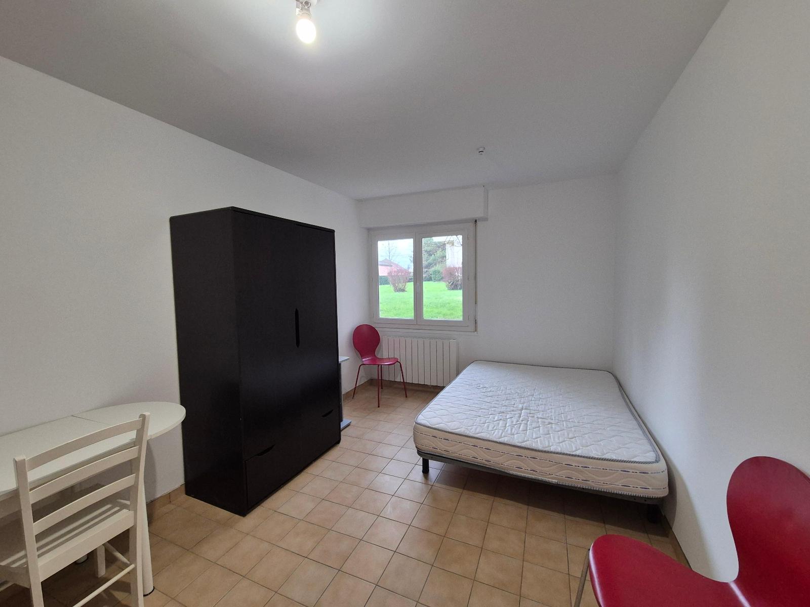 Appartement 1 pièce - 22m² - CHARNAY LES MACON