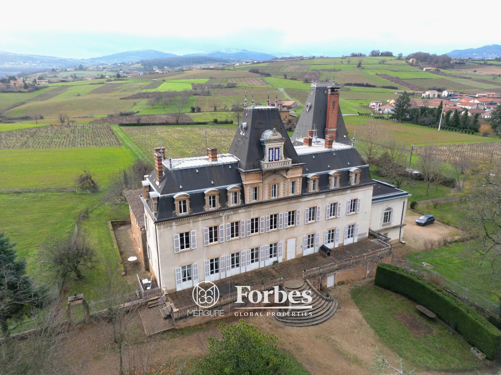 Maison 32 pièces - 1 649m² - LACENAS