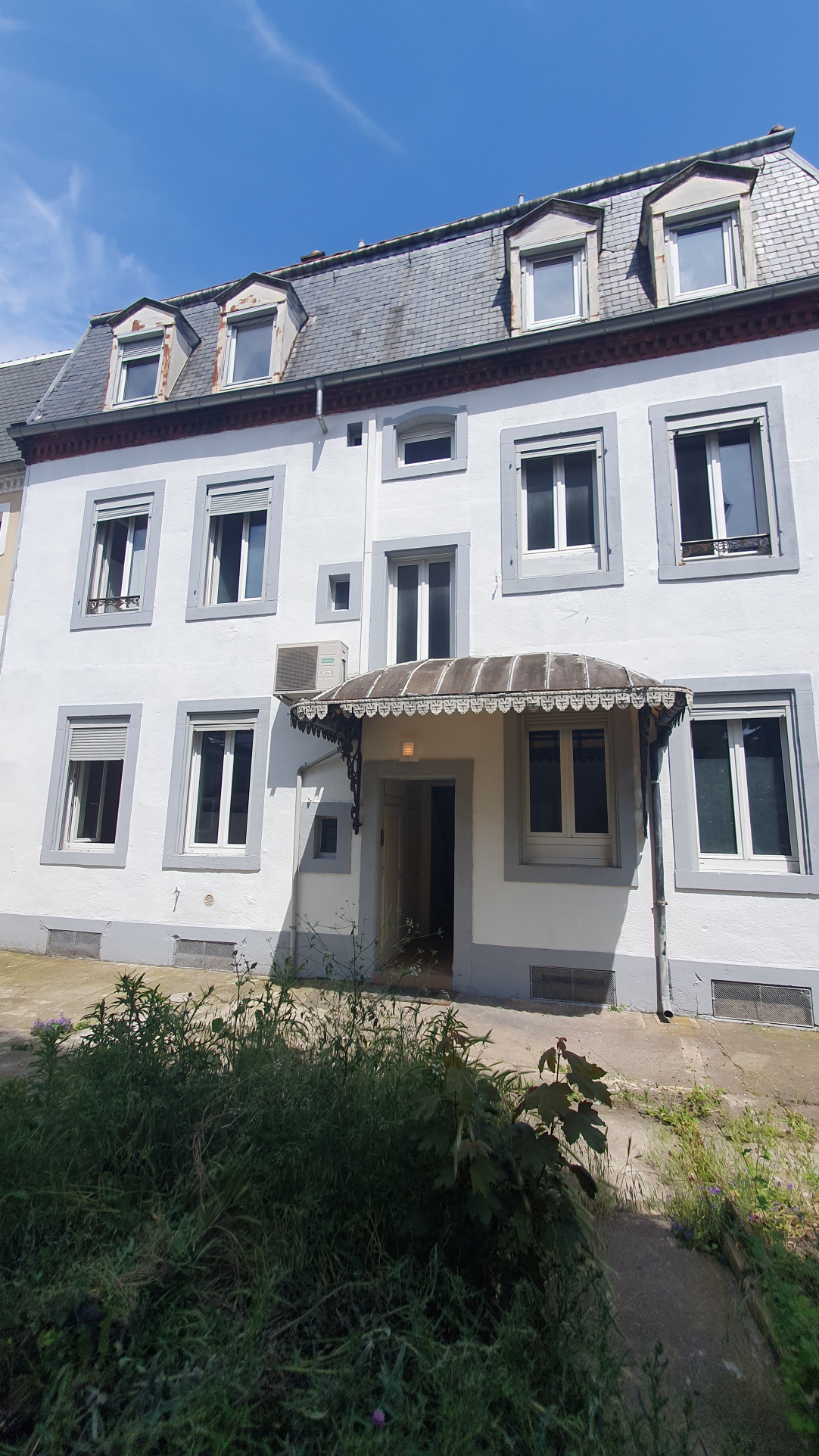 Maison 17 pièces - 300m² - MULHOUSE