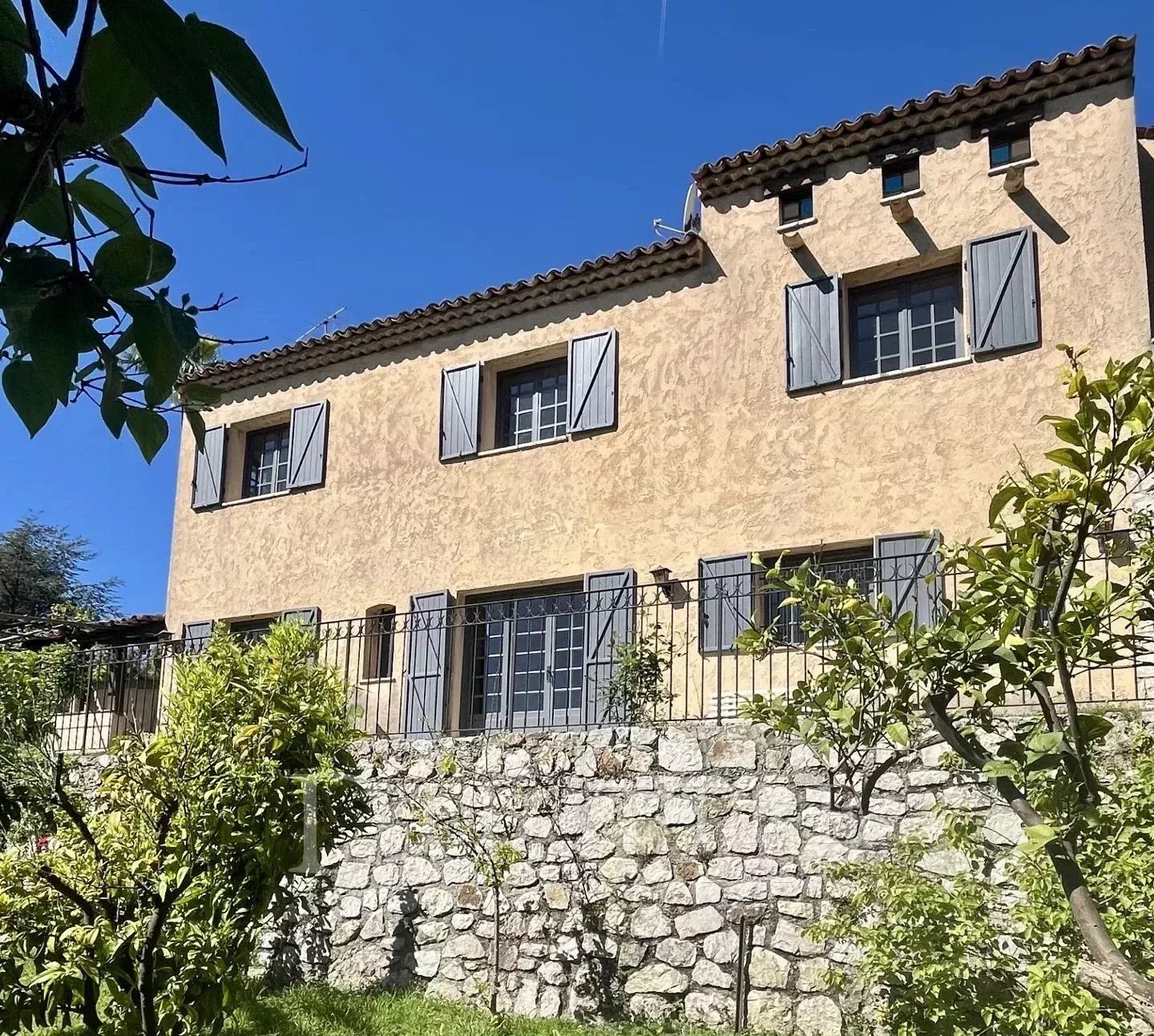 Maison 6 pièces - 143m² - MOUGINS